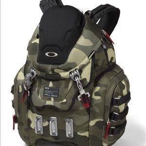 Kitchen sink backpack by Oakley
